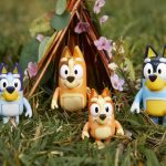 Bluey Family Figure Pack of 4, Robust Poseable Character Toys with Bingo, Chilli, and Bandit Figures, Toddler-Sized Animal Figurines for Kids Ages 3+ - Image 4