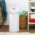 Munchkin® Arm & Hammer Diaper Pail Snap, Seal & Toss™ Refill Bags, Holds up to 600 Newborn Diapers, 20 Pack - Image 5